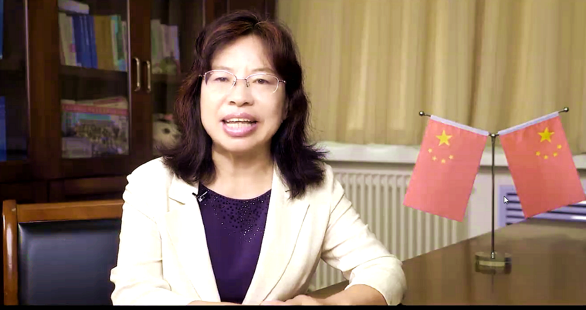 播放了平頂山學院蘇曉紅院長的視頻發(fā)言.png