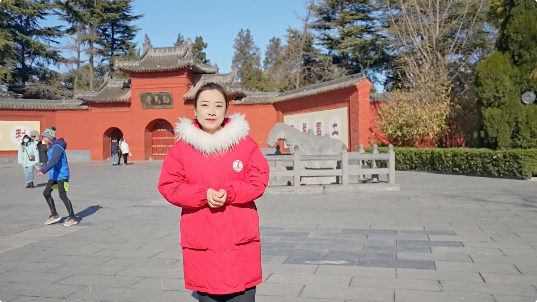 圖4：外景老師張?jiān)埔?jpg